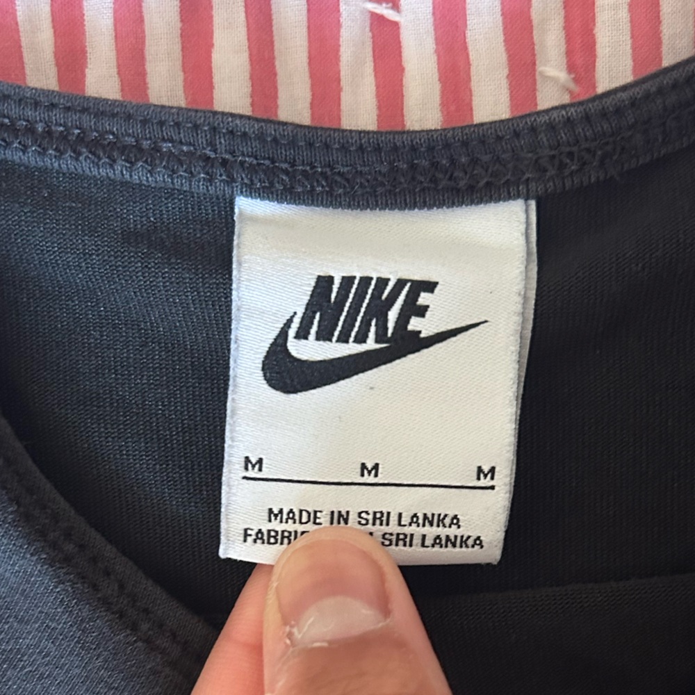 Nike tank top - Picture 3 of 4